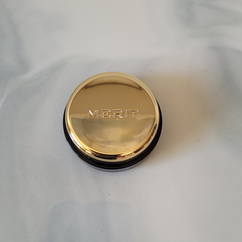 MERIT | Solo Shadow | Matte Eyeshadow | Studio Shade Color